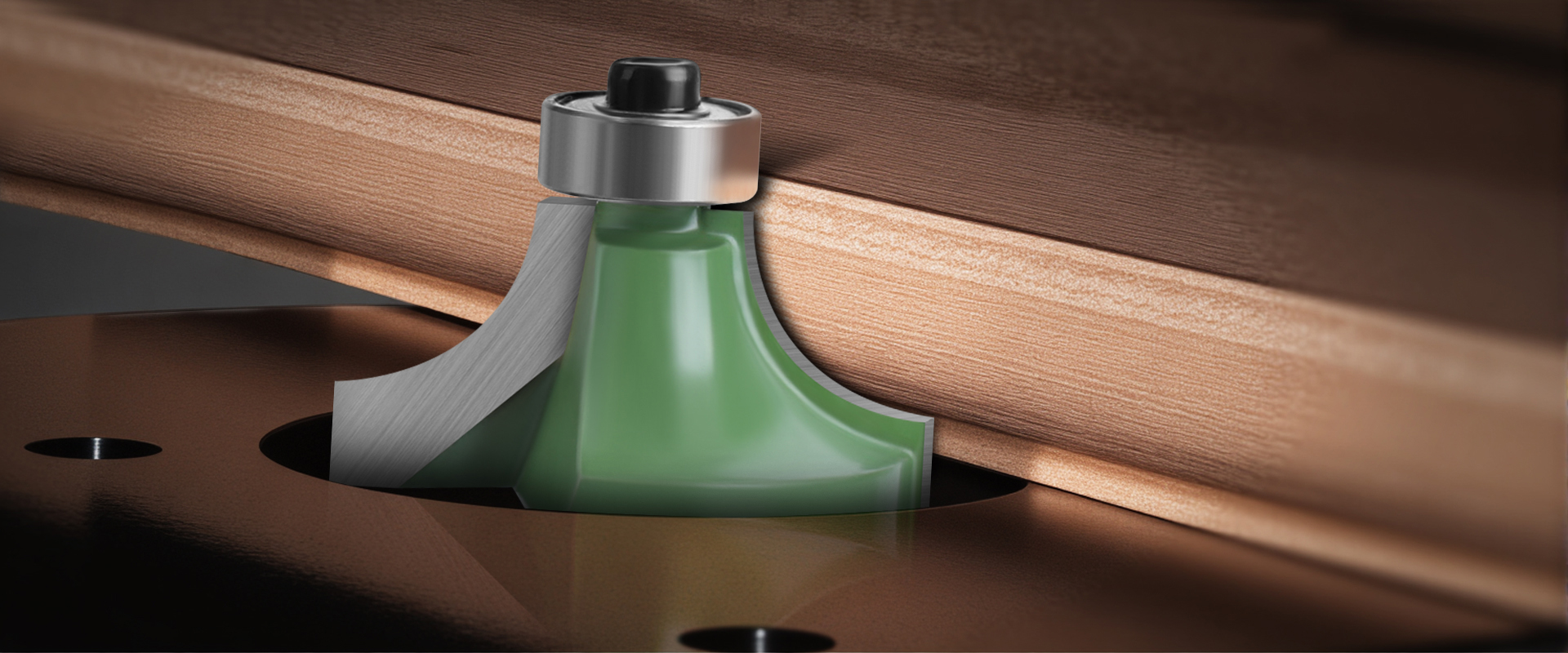 Precision woodworking router bit with advanced cutting technology